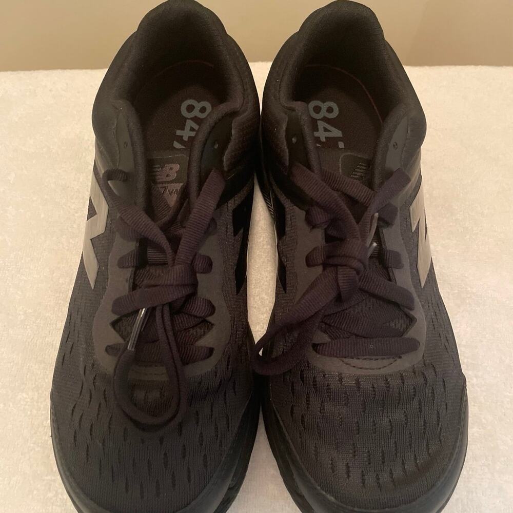 New Balance 847 v4 Sneaker - Women’s Size 8.5 - D width - Picture 5 of 9